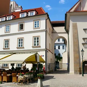 vizitați hotelul