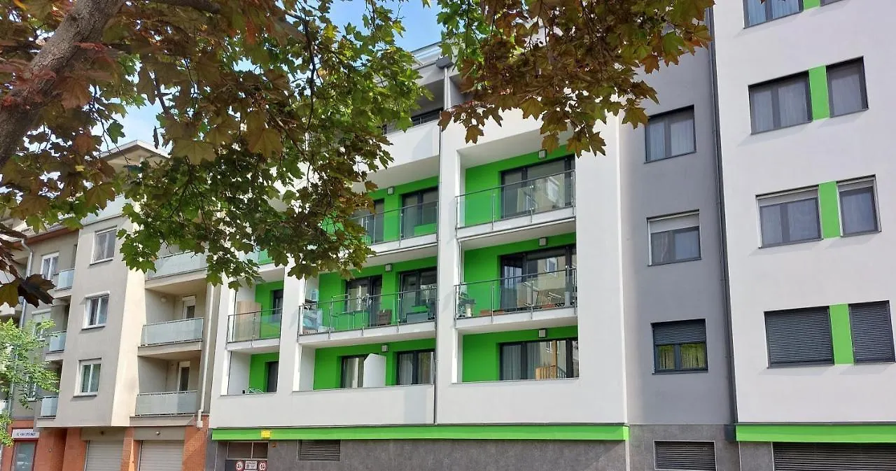 Arsenal House Budapest 0*,  Hungary