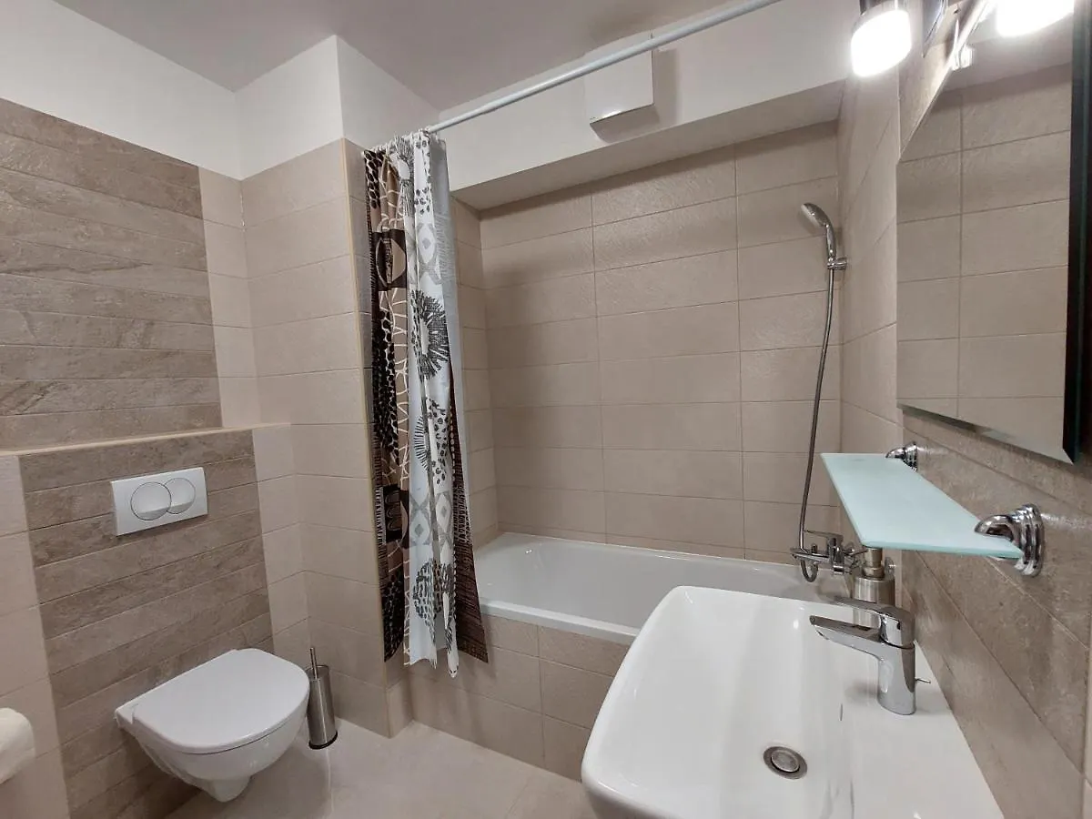 Arsenal House Budapest 0*,  Hungary